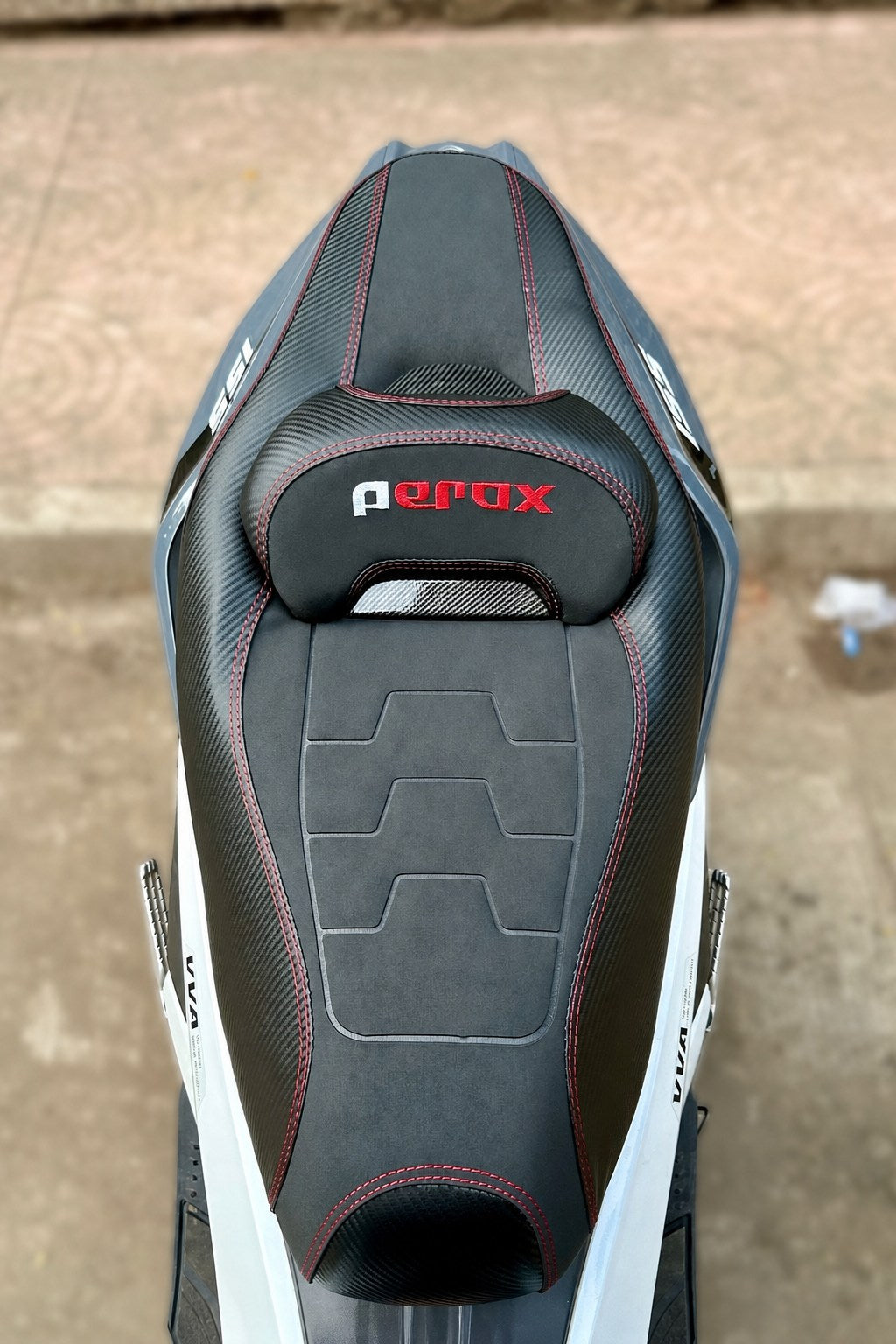 Custom Seat with Backrest for Yamaha Aerox 155 – Red - 2