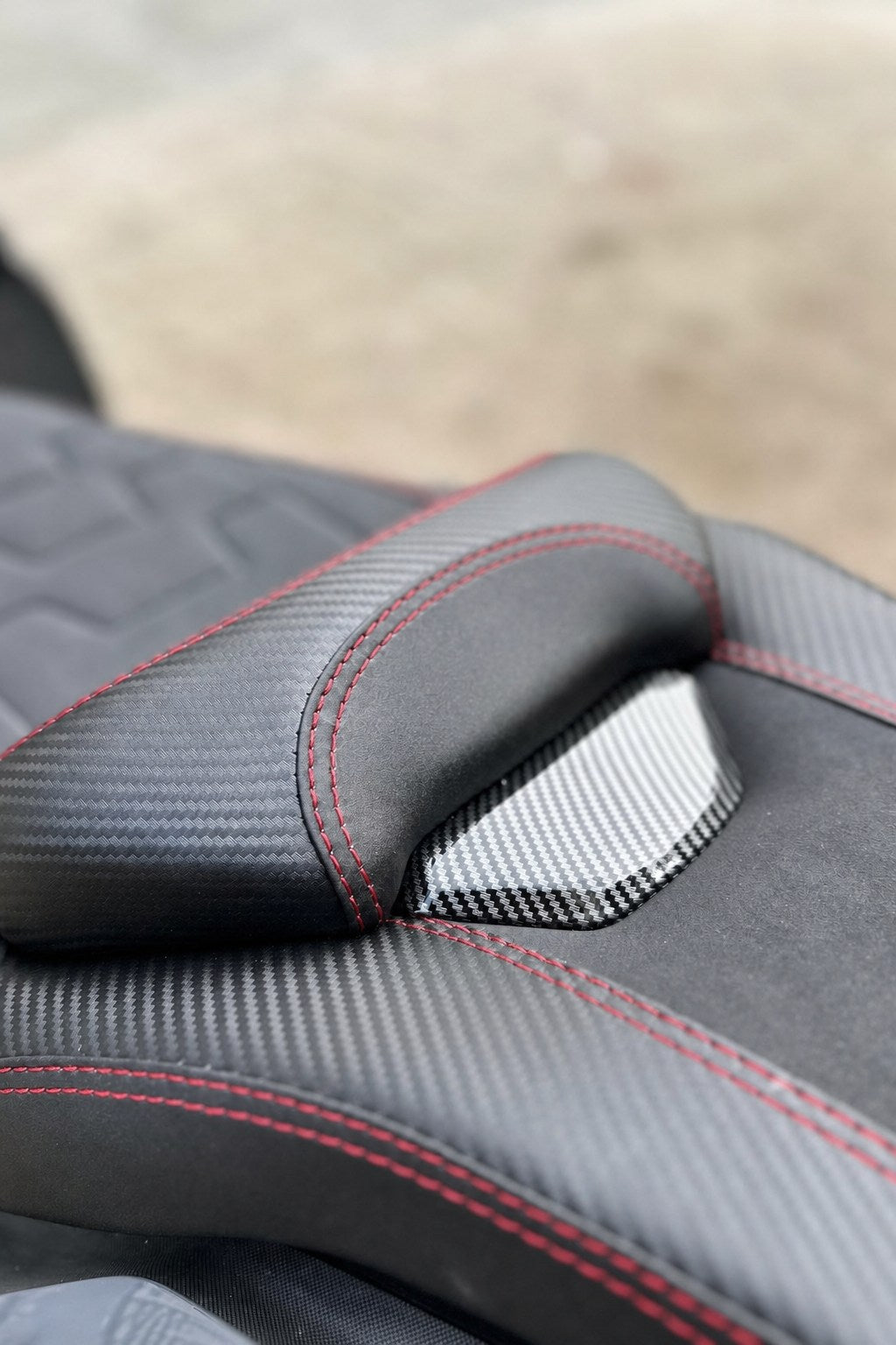 Custom Seat with Backrest for Yamaha Aerox 155 – Red - 4