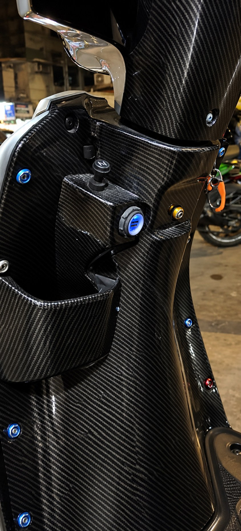 Suzuki Access 125 BS4/BS6 Neck Seal – Carbon Fibre Hydro Dipped - 6