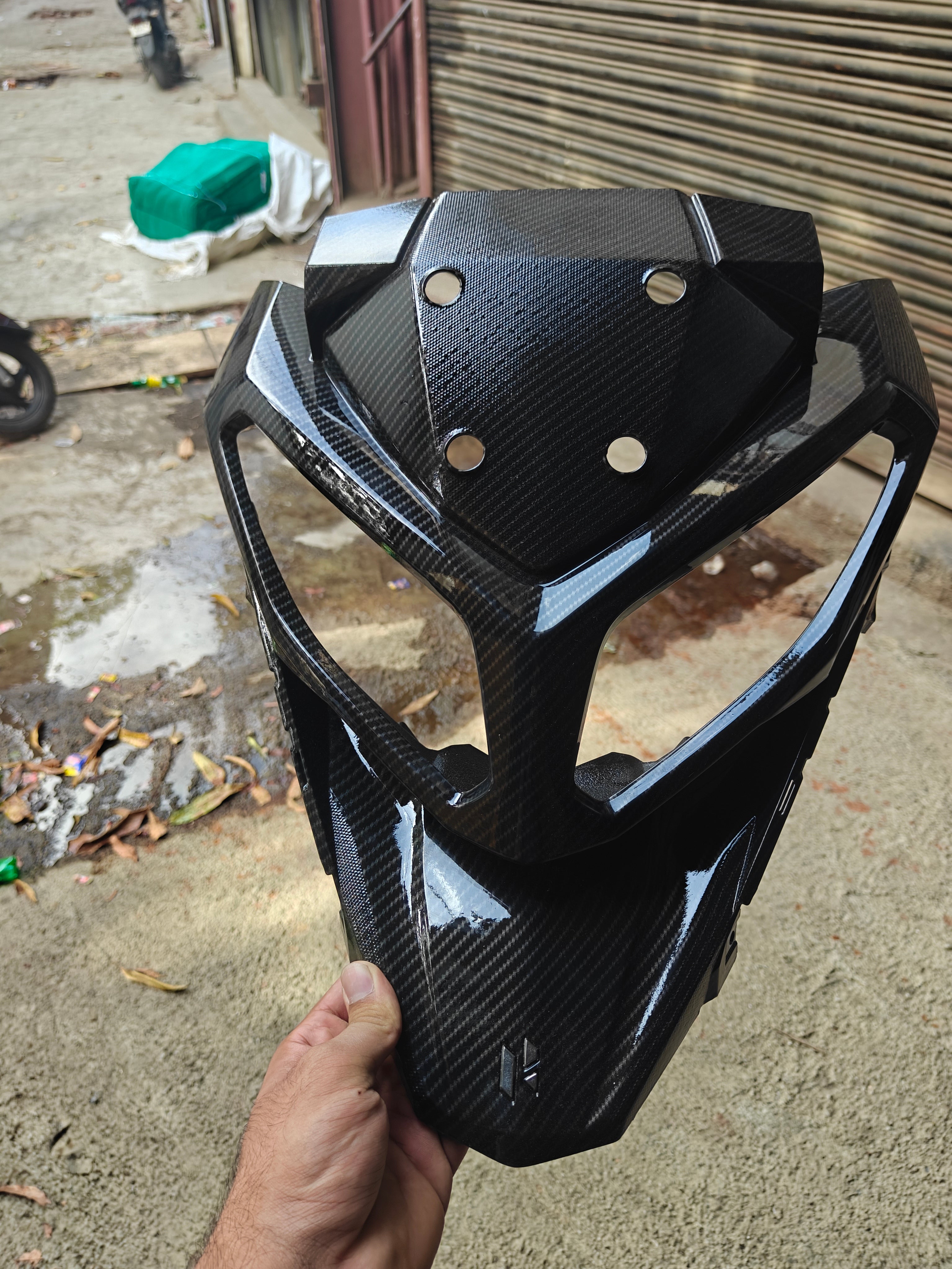 Hero Xoom 160 Headlight Mask – Carbon Fibre Hydro Dipped