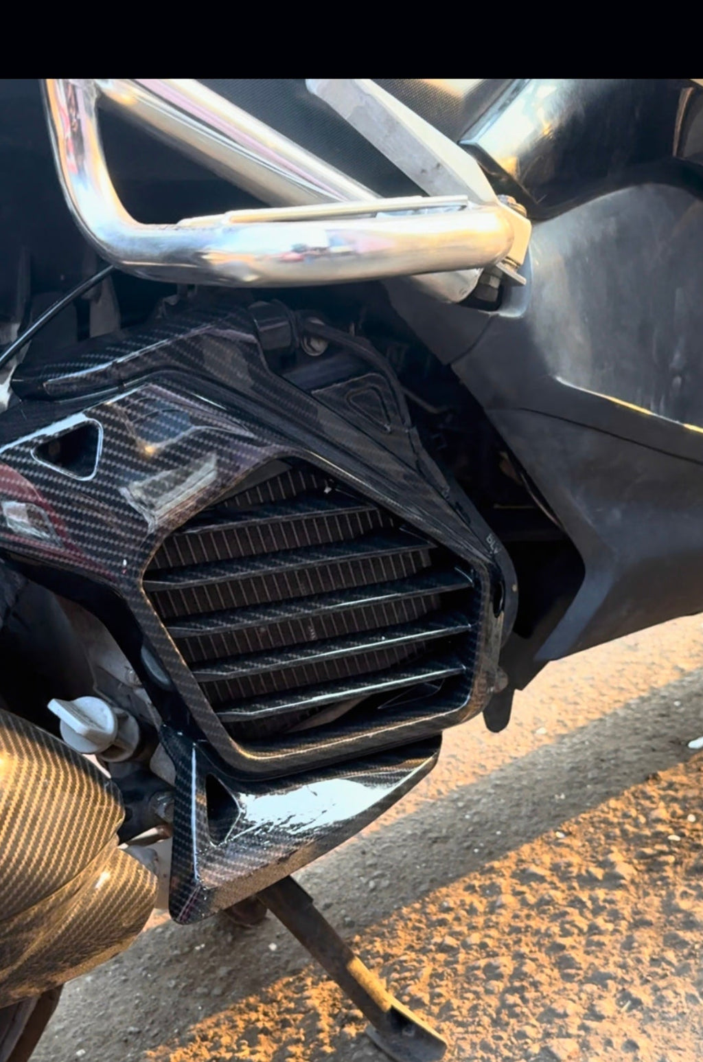 Aerox Carbon fibre Radiator cover
