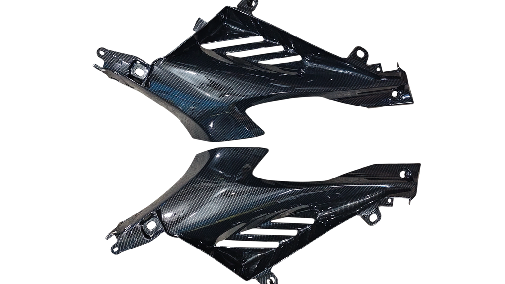 Inner Side Panel for Yamaha R15 V4 / R15M – Carbon Fibre Hydro Dipped