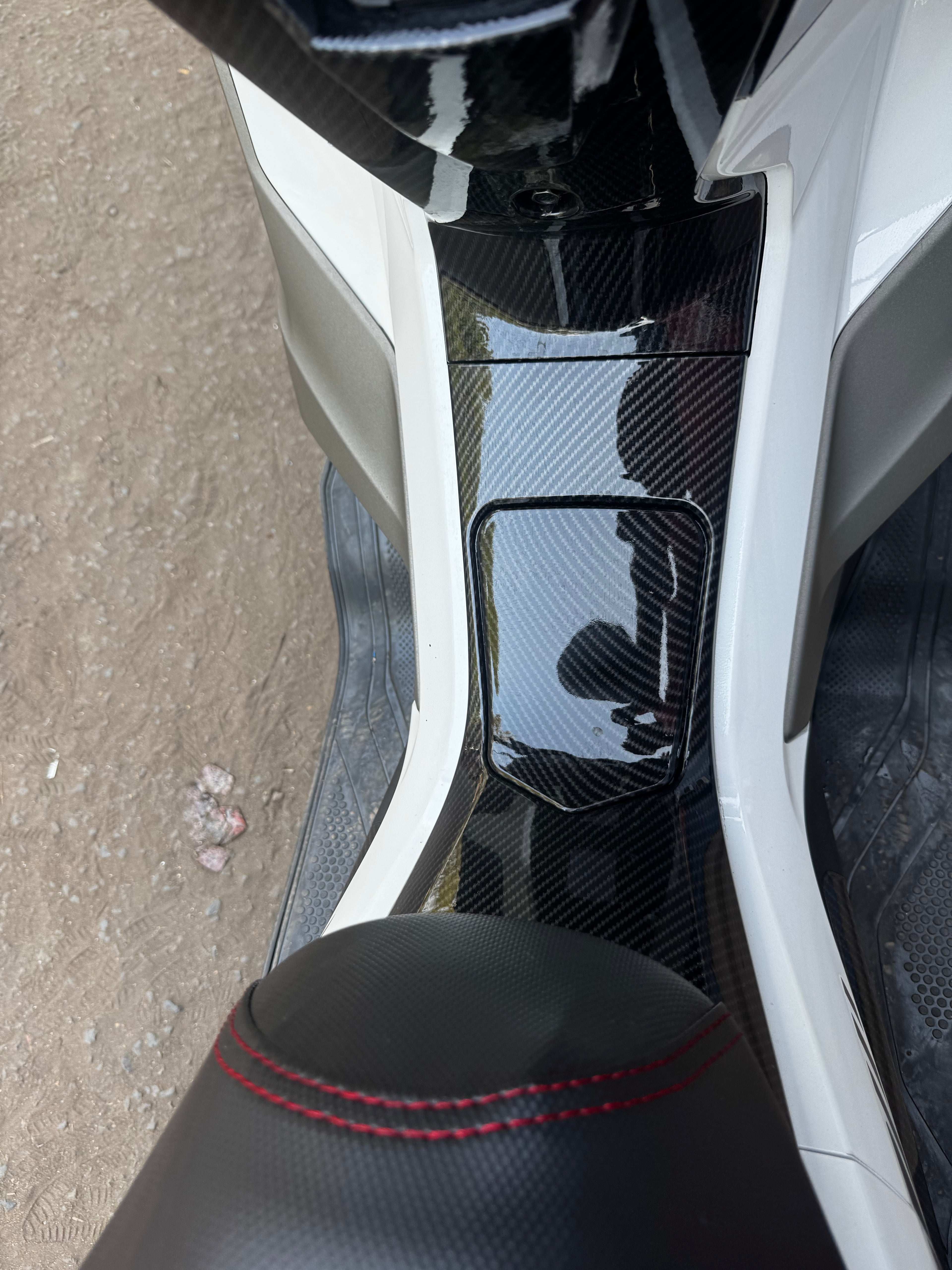 Hero Xoom 160 Fuel Lid Side Panel – Carbon Fibre Hydro Dipped