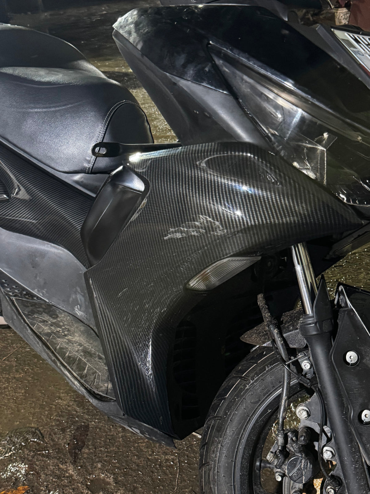 Front Side Panels for Yamaha Aerox 155 – Carbon Fibre Hydro Dipped