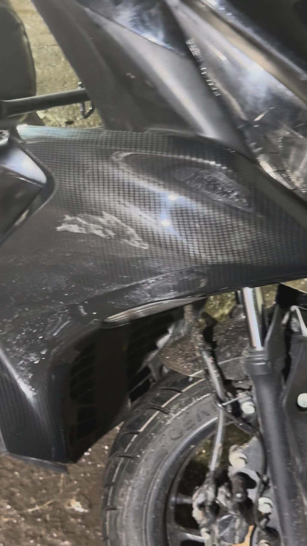 Front Side Panels for Yamaha Aerox 155 – Carbon Fibre Hydro Dipped